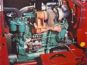 76Volvo700moottori