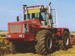 KirovetsK-744-1995